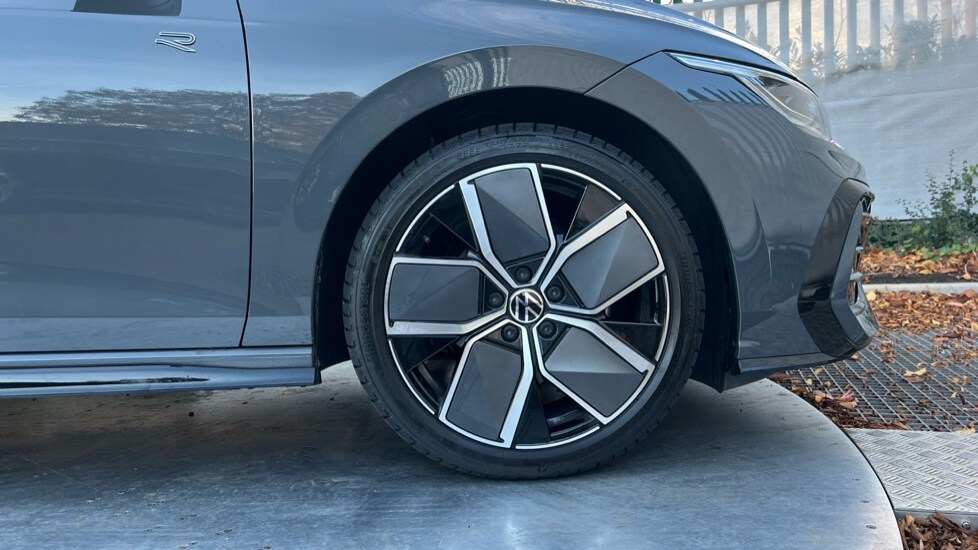 Used Volkswagen Golf 2025 for sale - 76534050: Photo 20