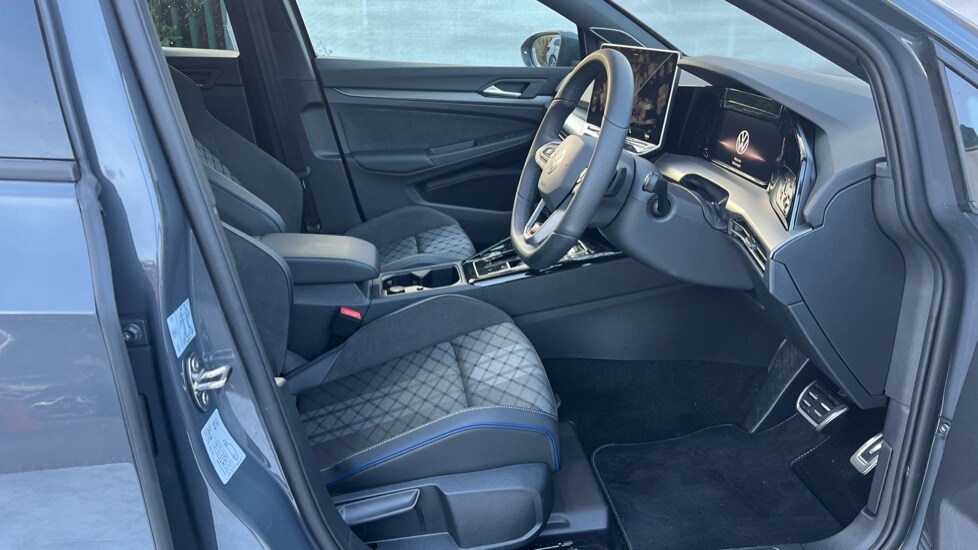 Used Volkswagen Golf 2025 for sale - 76534050: Photo 26