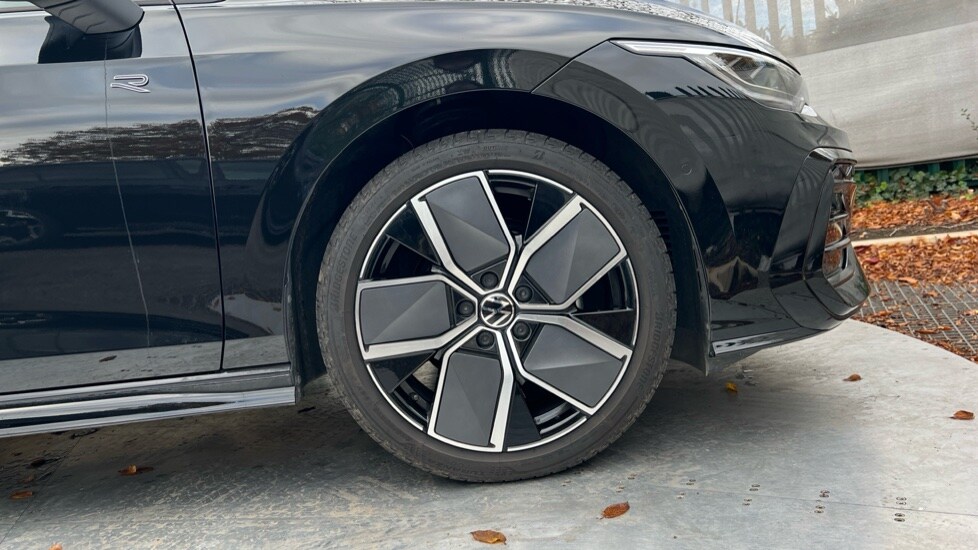 Used Volkswagen Golf 2025 for sale - 76533928: Photo 17