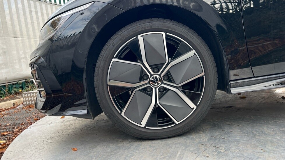 Used Volkswagen Golf 2025 for sale - 76533928: Photo 20