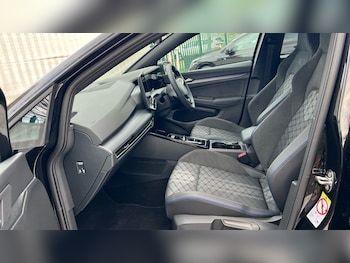 Used Volkswagen Golf 2025 for sale - 76533928: Photo