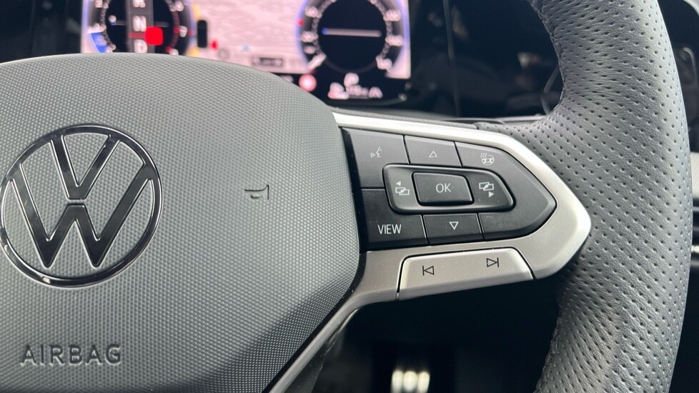 Used Volkswagen Golf 2025 for sale - 76533928: Photo 31