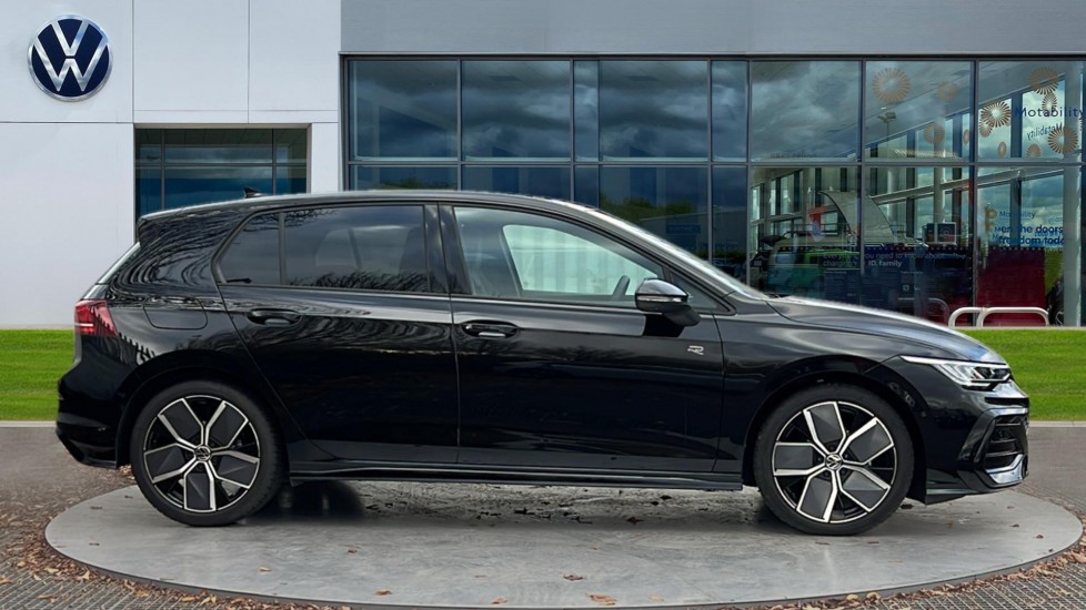 Used Volkswagen Golf 2025 for sale - 76533928: Photo 4