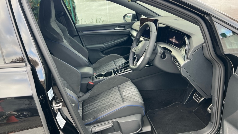 Used Volkswagen Golf 2025 for sale - 76533928: Photo 5