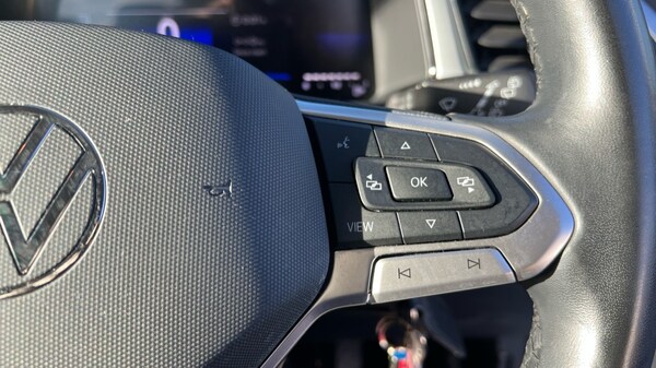Used Volkswagen T-Roc 2023 for sale - 76124289: Photo 31