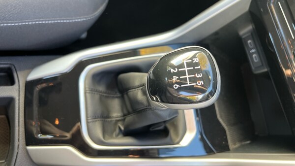 Used Volkswagen T-Roc 2023 for sale - 76124289: Photo 35