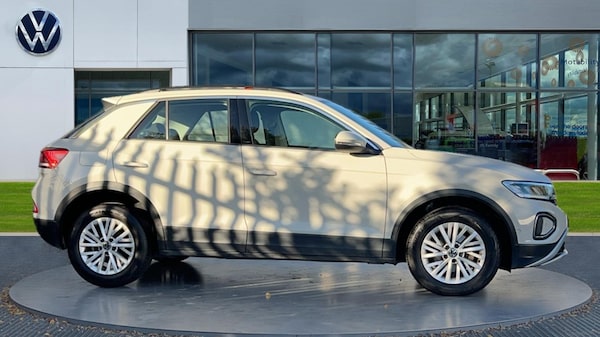 Used Volkswagen T-Roc 2023 for sale - 76124289: Photo 4