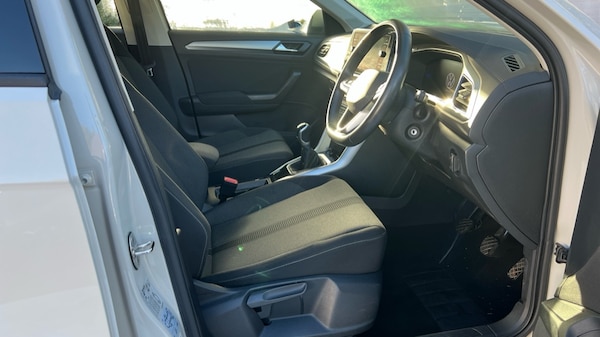 Used Volkswagen T-Roc 2023 for sale - 76124289: Photo 5