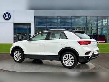 Used Volkswagen T-Roc 2019 for sale - 76971475: Photo