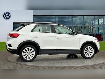 Used Volkswagen T-Roc 2019 for sale - 76971475: Photo