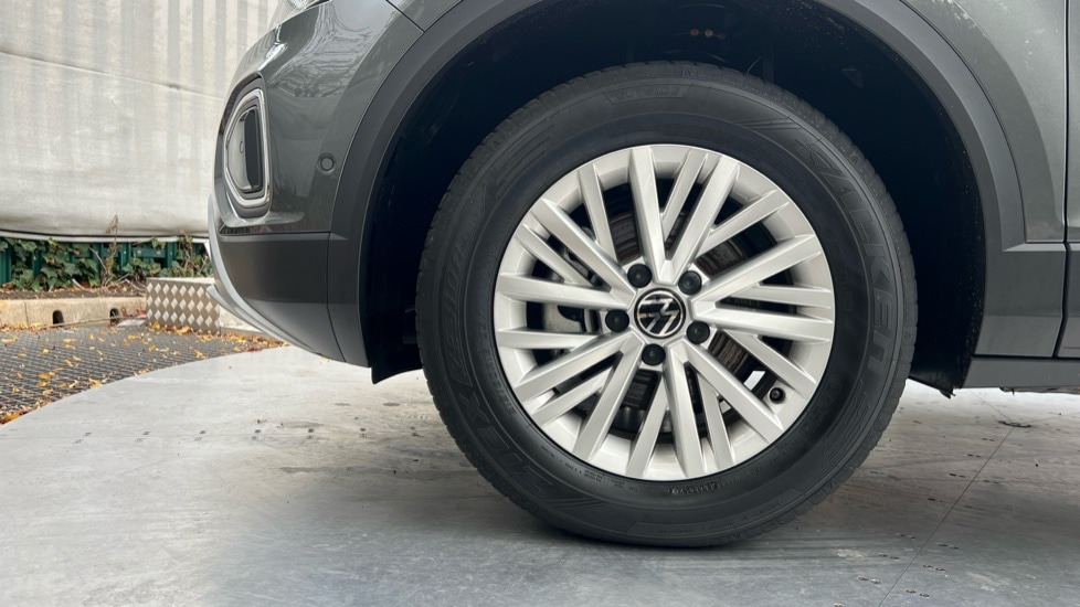 Used Volkswagen T-Roc 2024 for sale - 76154710: Photo 17