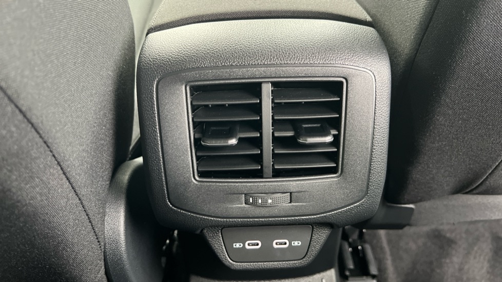 Used Volkswagen T-Roc 2024 for sale - 76154710: Photo 34