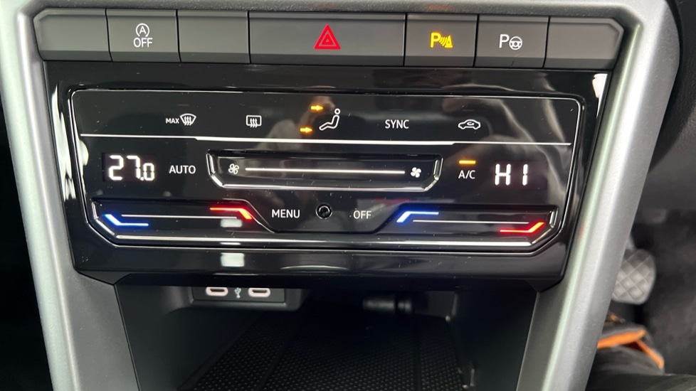 Used Volkswagen T-Roc 2024 for sale - 76154710: Photo 49