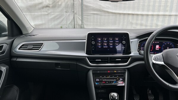 Used Volkswagen T-Roc 2024 for sale - 76244475: Photo 12
