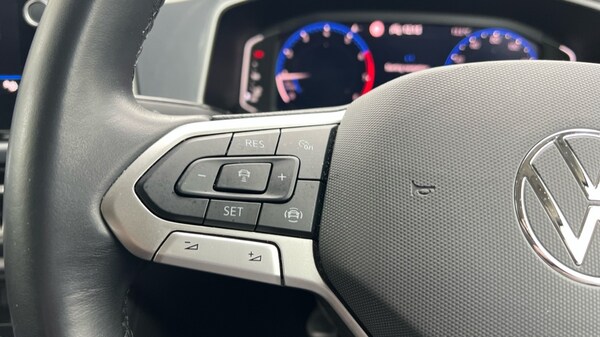 Used Volkswagen T-Roc 2024 for sale - 76244475: Photo 30