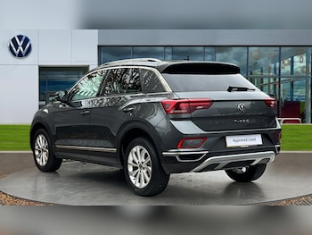Used Volkswagen T-Roc 2024 for sale - 76244475: Photo 3