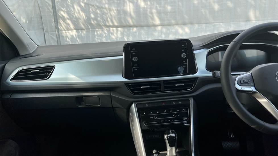 Used Volkswagen T-Roc 2025 for sale - 76528952: Photo 12