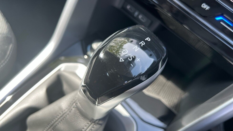 Used Volkswagen T-Roc 2025 for sale - 76528952: Photo 36