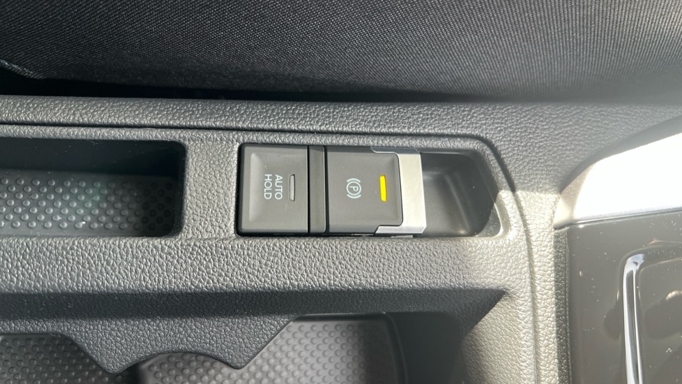 Used Volkswagen T-Roc 2025 for sale - 76528952: Photo 51