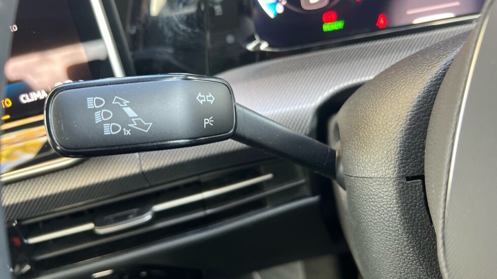 Used Volkswagen Golf 2025 for sale - 76871531: Photo 33