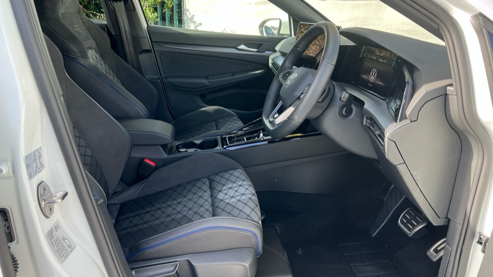 Used Volkswagen Golf 2025 for sale - 76871531: Photo 5