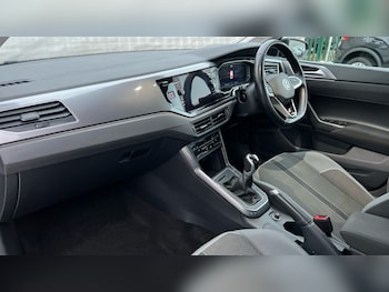 Used Volkswagen Polo 2023 for sale - 76874038: Photo