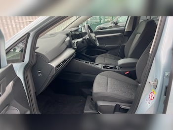 Used Volkswagen Golf 2025 for sale - 76037618: Photo