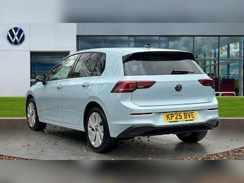 Used Volkswagen Golf 2025 for sale - 76037618: Photo