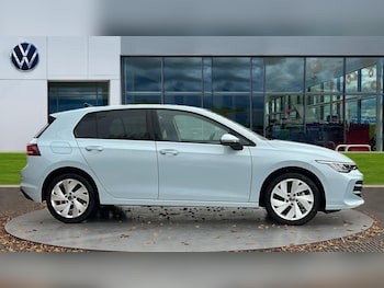 Used Volkswagen Golf 2025 for sale - 76037618: Photo