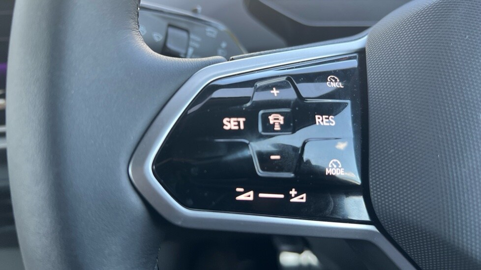 Used Volkswagen ID.4 2025 for sale - 77067842: Photo 30