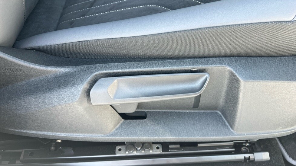 Used Volkswagen ID.4 2025 for sale - 77067842: Photo 39