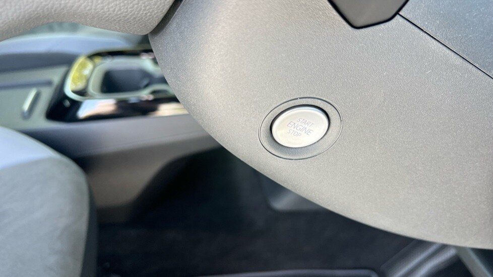 Used Volkswagen ID.4 2025 for sale - 77067842: Photo 48