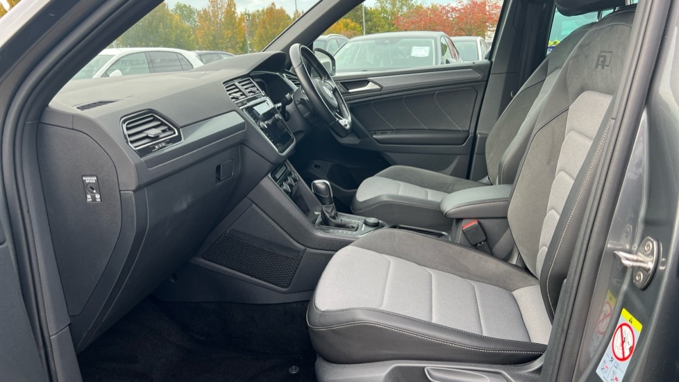 Used Volkswagen Tiguan 2020 for sale - 76092049: Photo 2