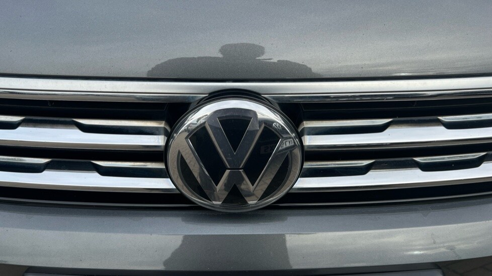 Used Volkswagen Tiguan 2020 for sale - 76092049: Photo 48