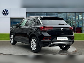Used Volkswagen T-Roc 2025 for sale - 76971488: Photo