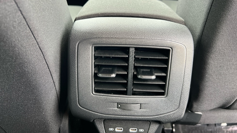 Used Volkswagen T-Roc 2022 for sale - 76664327: Photo 34