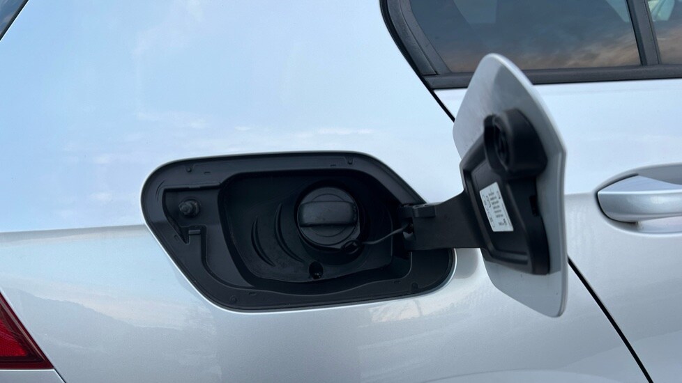 Used Volkswagen Golf 2022 for sale - 76826632: Photo 29