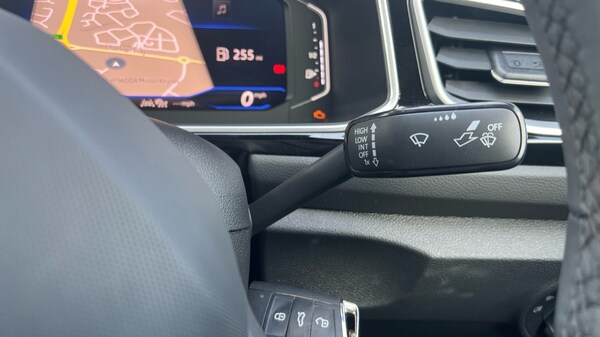 Used Volkswagen T-Roc 2025 for sale - 75406092: Photo 32