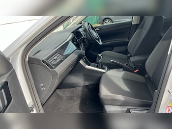 Used Volkswagen Polo 2023 for sale - 76709591: Photo