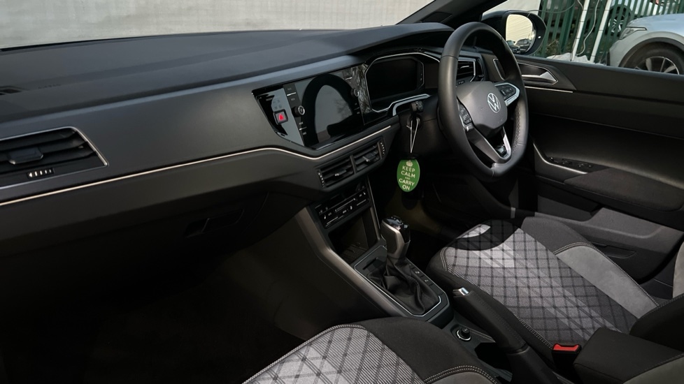 Used Volkswagen Taigo 2025 for sale - 76927841: Photo 2