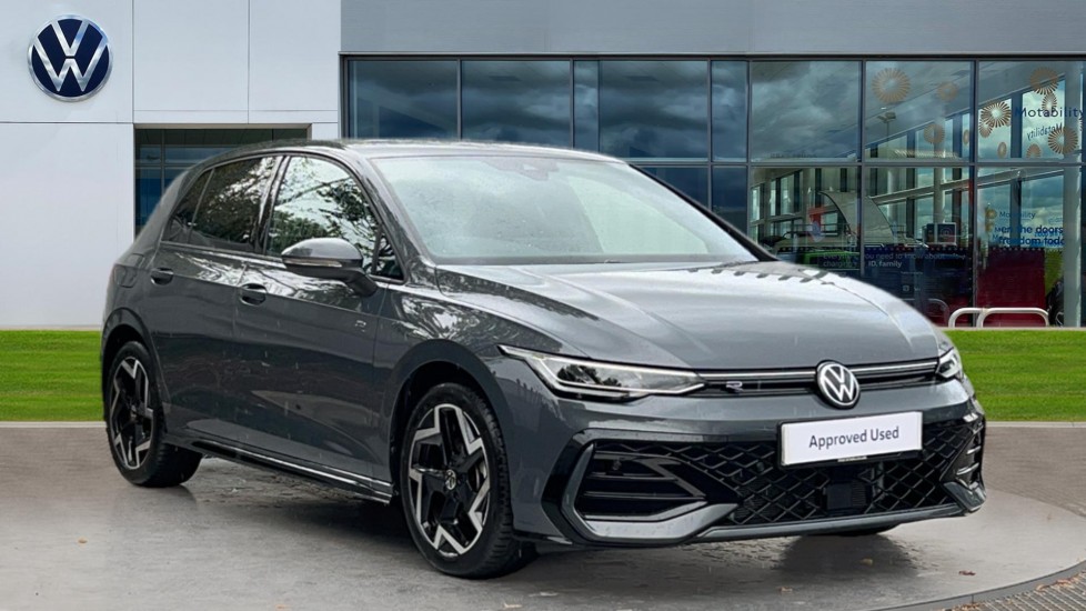 Used Volkswagen Golf 2025 for sale - 76868770: Photo 1