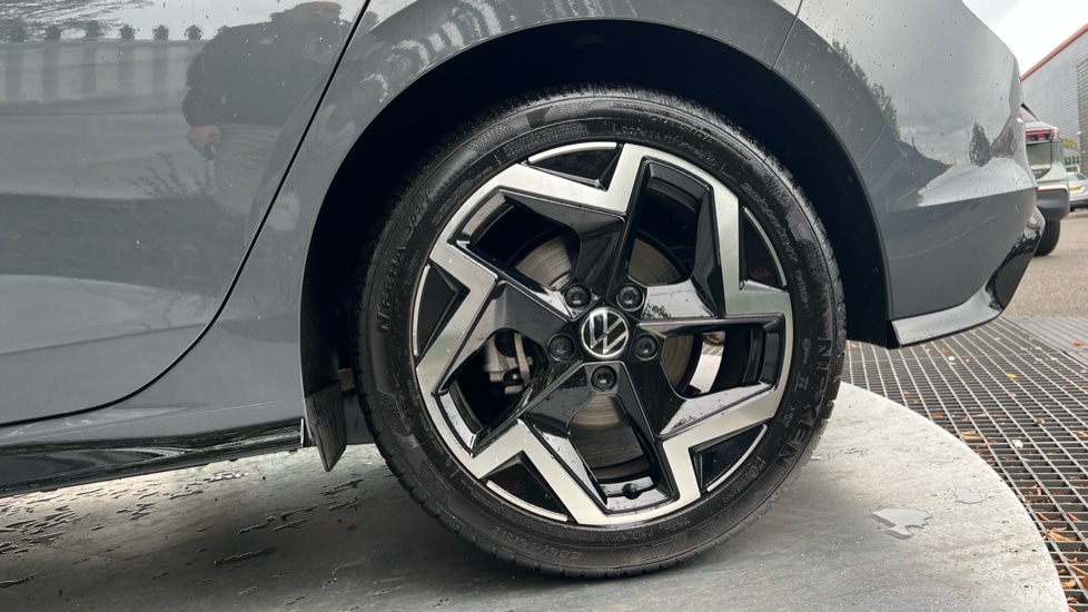 Used Volkswagen Golf 2025 for sale - 76868770: Photo 19