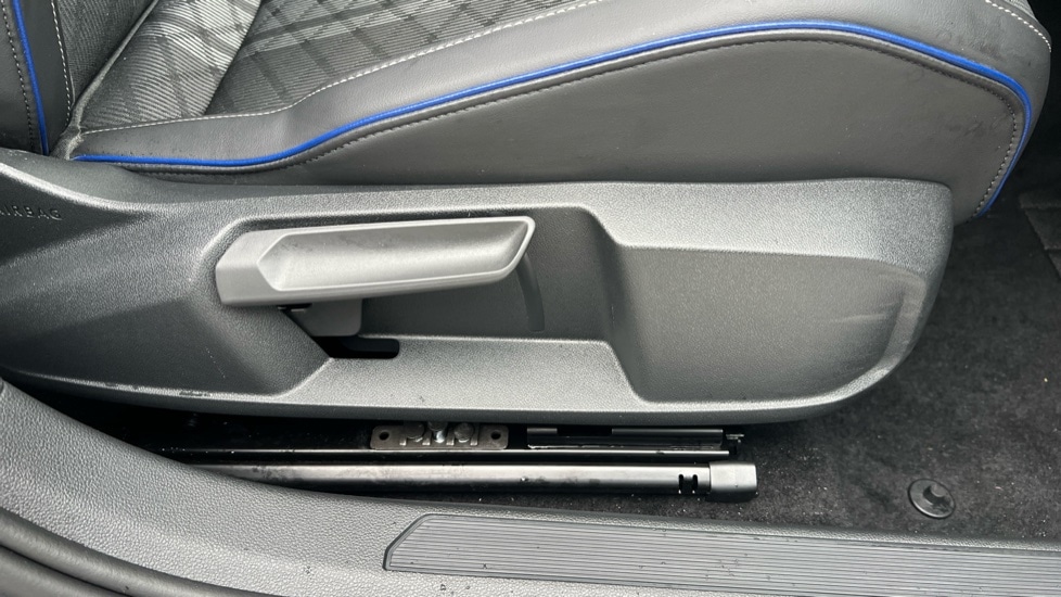 Used Volkswagen Golf 2025 for sale - 76868770: Photo 39