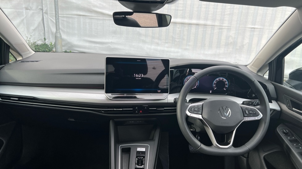 Used Volkswagen Golf 2025 for sale - 76668195: Photo 11