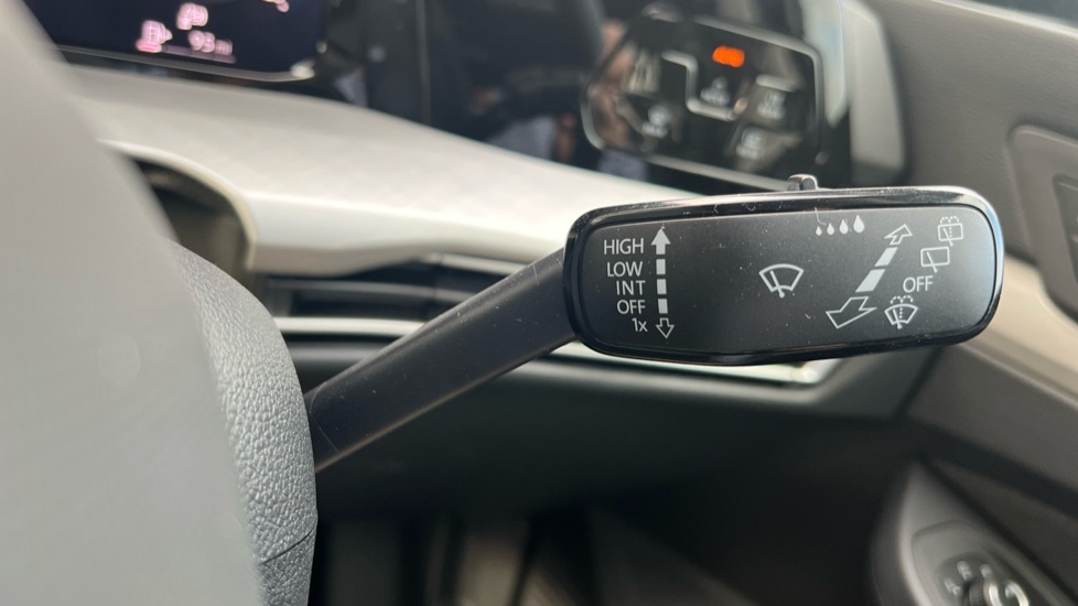 Used Volkswagen Golf 2025 for sale - 76668195: Photo 32