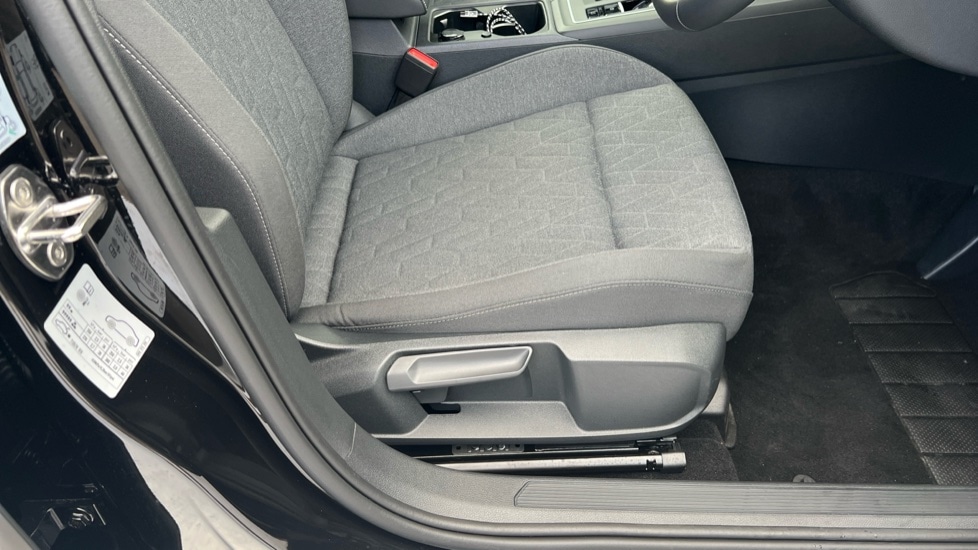 Used Volkswagen Golf 2025 for sale - 76668195: Photo 39