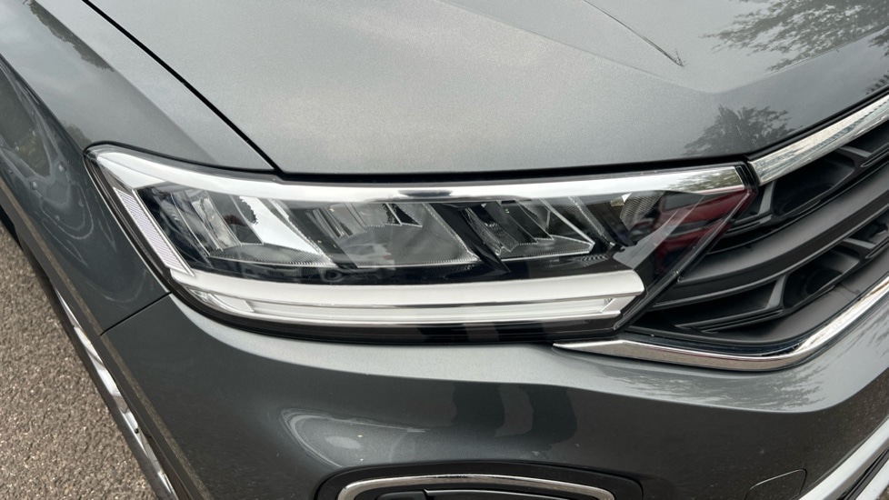 Used Volkswagen T-Roc 2025 for sale - 76375600: Photo 41