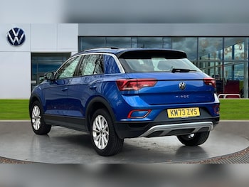 Used Volkswagen T-Roc 2024 for sale - 76428012: Photo