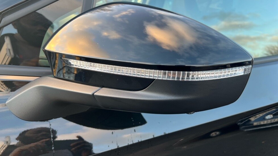 Used Volkswagen ID.4 2025 for sale - 76927820: Photo 46