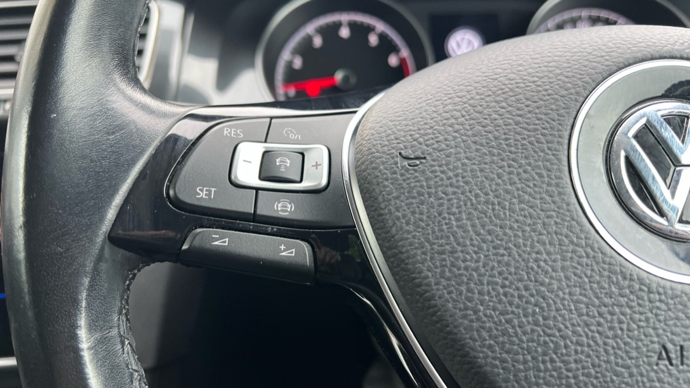 Used Volkswagen Golf 2020 for sale - 76704406: Photo 30